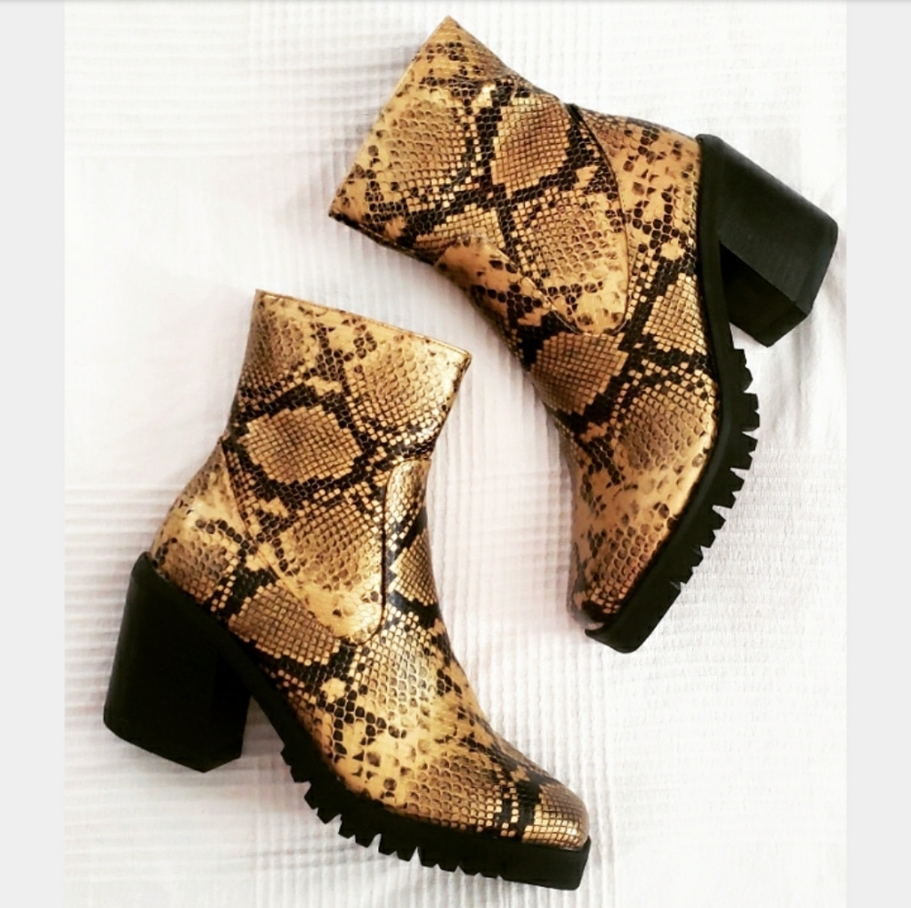Sleigh Ride collection// Chunky bootie - Picture 5 of 7